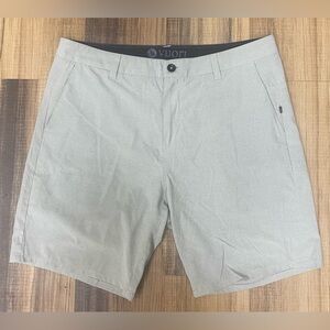 Vuori Aim Shorts Men Size 34 8” Khaki Stretch Lightweight Athletic V368
